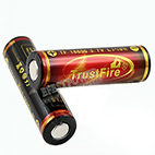 Trustfire 18650 3000mAh 3.7V Li-ion con la parte superior plana y PCB