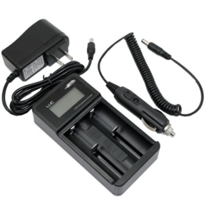 Incarcator universal acumulatori Efest Luc V2 cu ecran LCD
