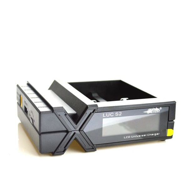 Incarcator universal acumulatori Efest Luc S2 cu ecran LCD si adaptor auto - imagine 3